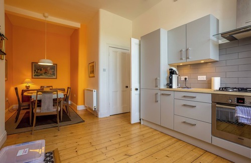 Newhaven Apartment | Newly renovated 1BR APT near charming Newhaven!