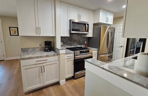 Santa Clara Apartment | Newly renovated 2-bedroom home with AC in quiet neighborhood Santa Clara