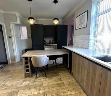 Sheffield House | Newly Renovated 2-Bed Home
