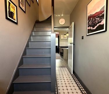 Sheffield House | Newly Renovated 2-Bed Home