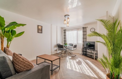 Newport Apartment | Newly Renovated 2-Bed Home in Newport