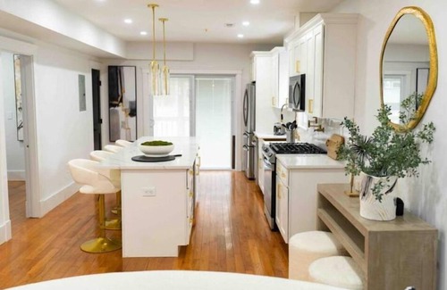 Fields Corner West Condo | Newly renovated 2 bedroom 2 bath condo