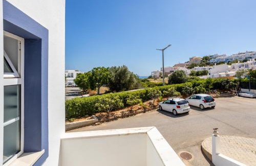 Salema House | Newly renovated 2 bedroom townhouse - close to Salema Beach