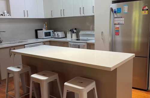 Lorne Apartment | Newly renovated, 3 bedroom, pet friendly unit.