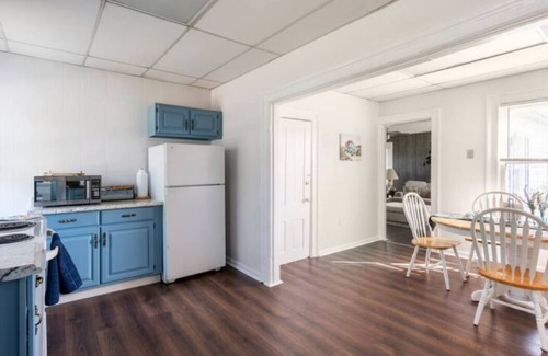 Azalia Other | Newly-renovated 3-bedroom GetAway on a 40-acre Park, Beach & Lake