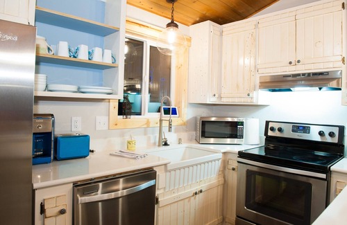 Deer Park Cabin | Newly Renovated 3 Br/2 Bath Sunriver Cabin With WiFi, A/C, Sharc Passes