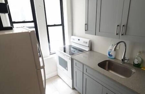 West Babylon Apartment | (Newly Renovated) 3 Bed 1 Bath