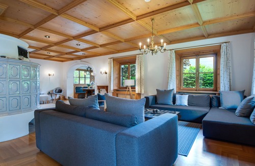 Josefsthal Villa | Newly renovated 340m² villa with large garden up to 12 people
