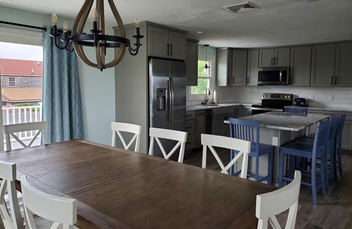 Eastward Look House | Newly renovated! 5 bedroom 2 bath home woth AC and walk to water