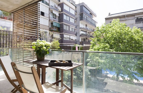 Sant Gervasi Apartment | Newly renovated apartment in the center of Barcelona with terrace - Free Wi-Fi