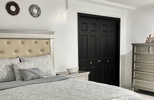 South Valley Stream Apartment | Newly Renovated Basement in Springfield Gardens - 10 mins from JFK