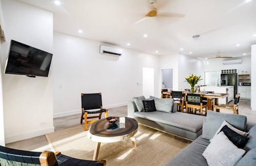 Playa Langosta Apartment | Newly Renovated, Beachfront, 2 bedroom Condo on Exclusive Langosta Beach!