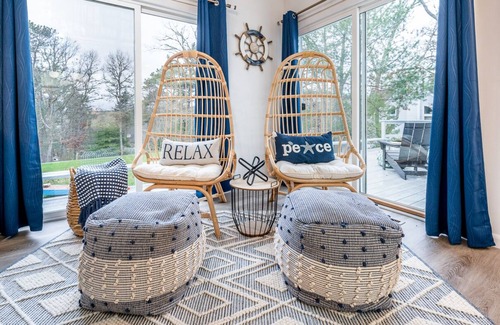 Summersea House | Newly Renovated Close to Mashpee Comm and Beach!