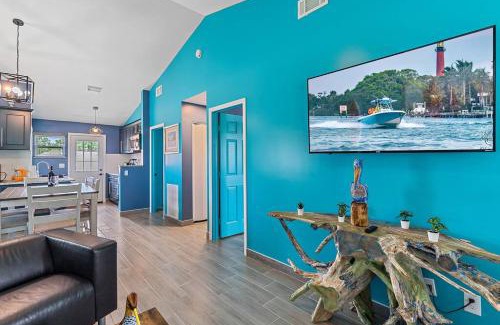 Englewood East Apartment | Newly renovated, cozy 2 bedroom