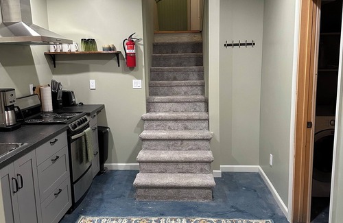Historic Livingston Apartment | Newly renovated, cozy downtown studio suite
