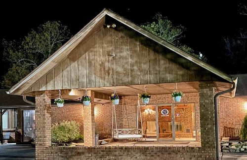 Wappapello Cabin | Newly renovated cozy cabin w/high speed internet