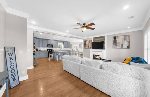 Lawrenceville House | Newly Renovated Family Home near Coolray Stadium!