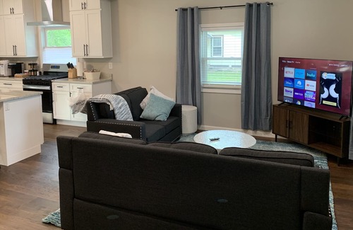 Gambier Other | Newly renovated farmhouse - walk to Kenyon