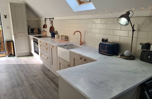 Symonds Yat Cabin | Newly Renovated Wye Valley Getaway