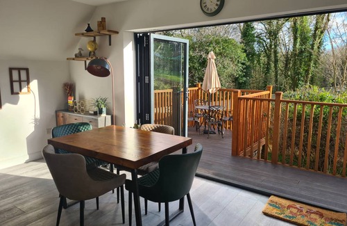 Symonds Yat Cabin | Newly Renovated Wye Valley Getaway