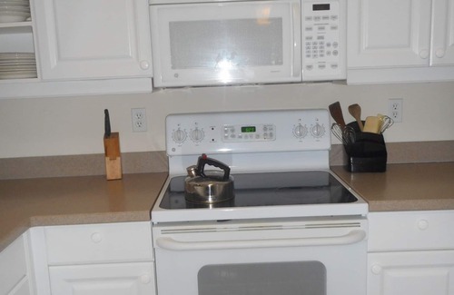 Charlotte Harbor Condo | Newly Renovated HUGH 1750 S/F 3 Bdedroom 2 1/2 Bath Condo W/Elevator