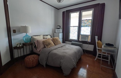 Philadelphia House | NEWLY RENOVATED - Historic Rowhome West Philadelphia
