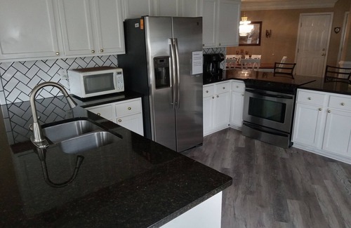 Lake Oconee House | Newly Renovated Home On Beautiful Lake Sinclair - new DISCOUNTED rates!