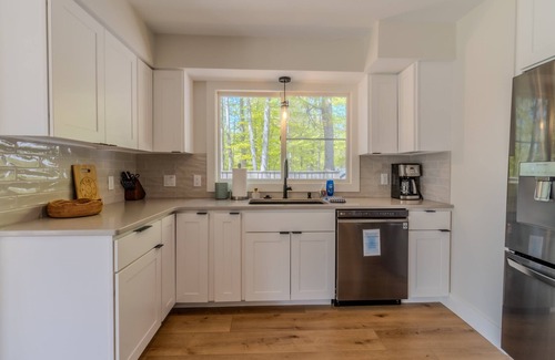 Empire House | Newly Renovated Home on Little Glen Lake