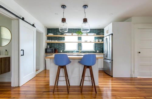 Housatonic House | Newly Renovated Home With All The Modern Amenities