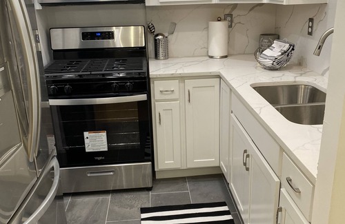 Northeast Bed & Breakfast | Newly renovated home In the heart of Washington, DC with easy and FREE parking!
