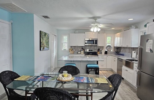 North Captiva House | Newly Renovated Island Pool Homen