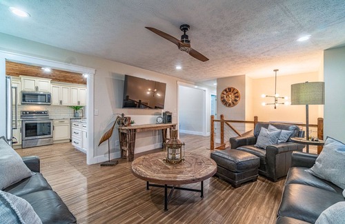 Caryville House | Newly Renovated Lake & Mountain View Home, Near I-75, Norris Lake & ATV trails