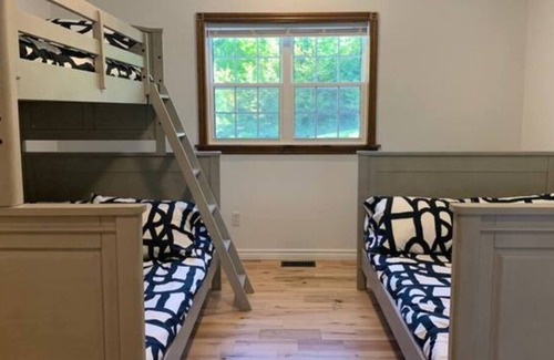 Minden Other | NEWLY RENOVATED Luxurious Getaway In The Hills
