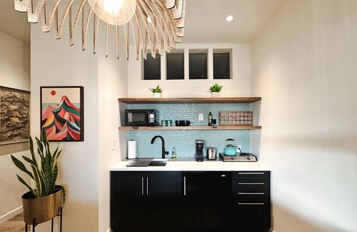Lakeside Apartment | Newly renovated, modern Lakeside apartment. Great location all year.
