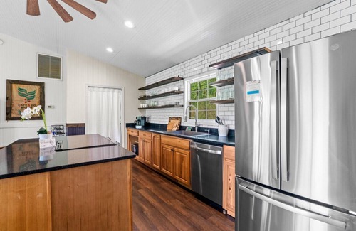 Weaverville House | Newly Renovated Mountain Retreat