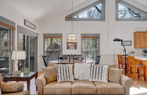 Big Canoe House | Newly renovated Mountain retreat, close to amenities, pet friendly.