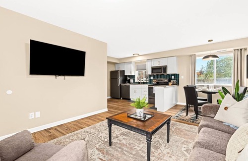 Roseville Apartment | Newly Renovated Near Downtown, Roseville