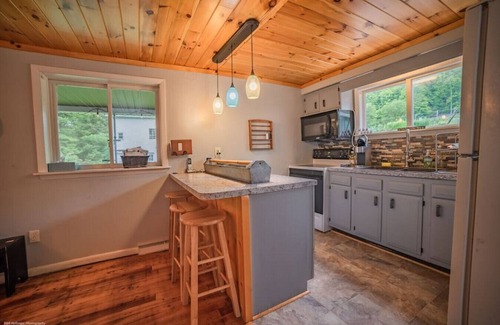 Jersey Shore House | Newly Renovated! Outdoor oasis with kayaks.