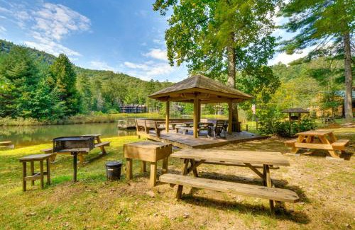 Sapphire House | Newly Renovated Pet-Friendly Sapphire Retreat!