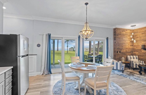 Craven County House | Newly Renovated, private beach, Oasis.