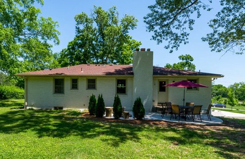 Mount Juliet House | Newly Renovated Property in Heart of Mt. Juliet just 20 Minutes from Nashville
