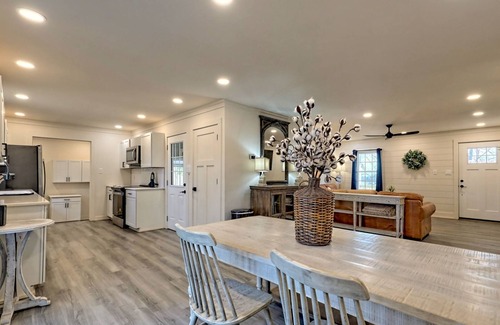 Clarkesville House | Newly Renovated Ranch Overlooking Active Pasture