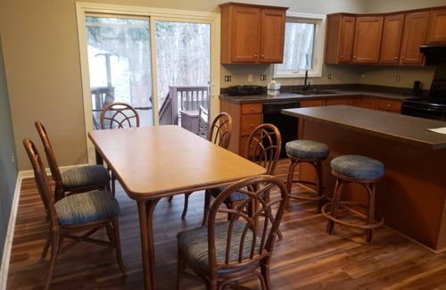 Fennville House | Newly renovated ranch home 8 miles from Saugatuck beaches, orchards & wineries.