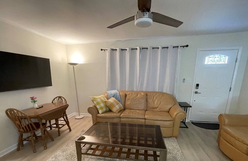 East Raleigh House | Newly Renovated, Serene Neighborhood