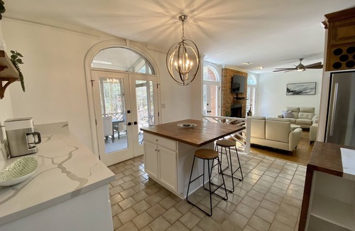 Fayetteville House | Newly Renovated! Trilith 1.5 miles 2 Master Suites