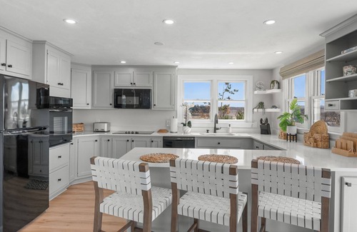 East Sandwich House | Newly renovated oceanfront steps from Spring Hill Beach