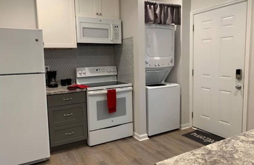 Stone Mountain Apartment | Newly Renovated Cozy Stone Mountain Getaway