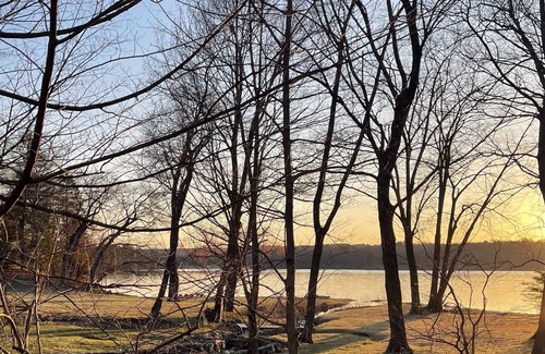 Arlington House | Newly renovated Waterfront Lake House - private beach - minutes from T to Boston