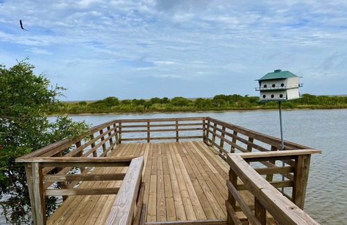Matagorda House | Newly Renovated Waterfront Home *Prime Fishing*