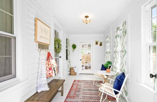 St. Augustine House | Newly Renovated Whimsical Cottage 2 Beds Hot Tub Dog Friendly